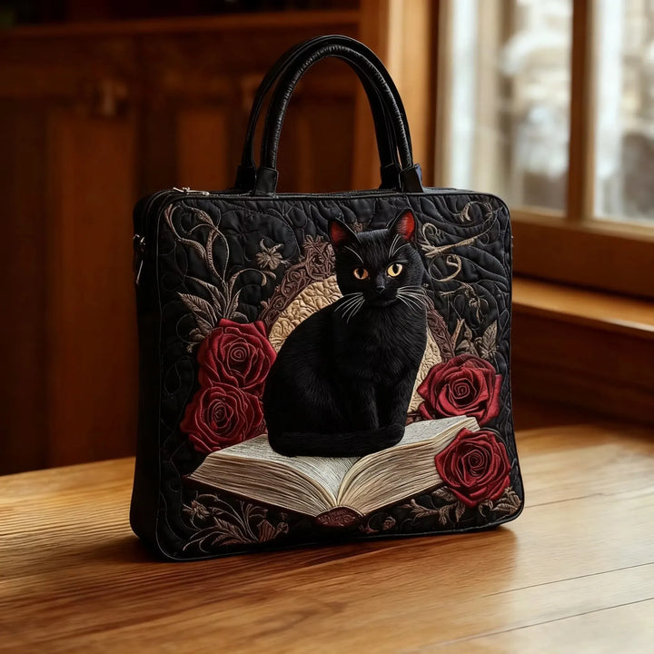 Lilli | Quiltet Taske med Motiv af Sort Kat og Røde Rosen
