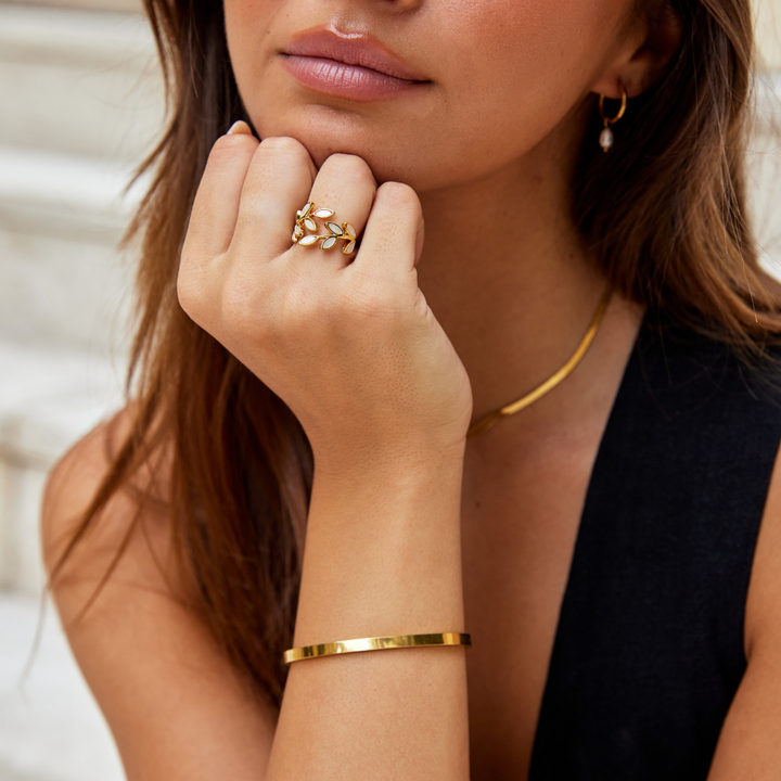 Serene - Guldblad Ring