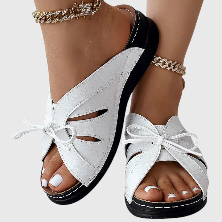 Darcy - Chic Slip-On Sandaler med Bånd