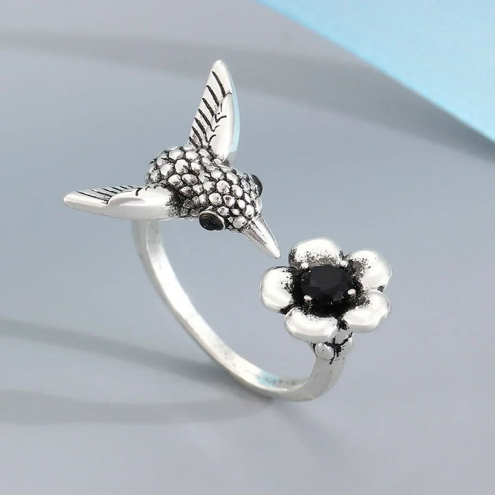 Kolibri & Blomst Ring – Justerbar Åben Fuglering til Kvinder