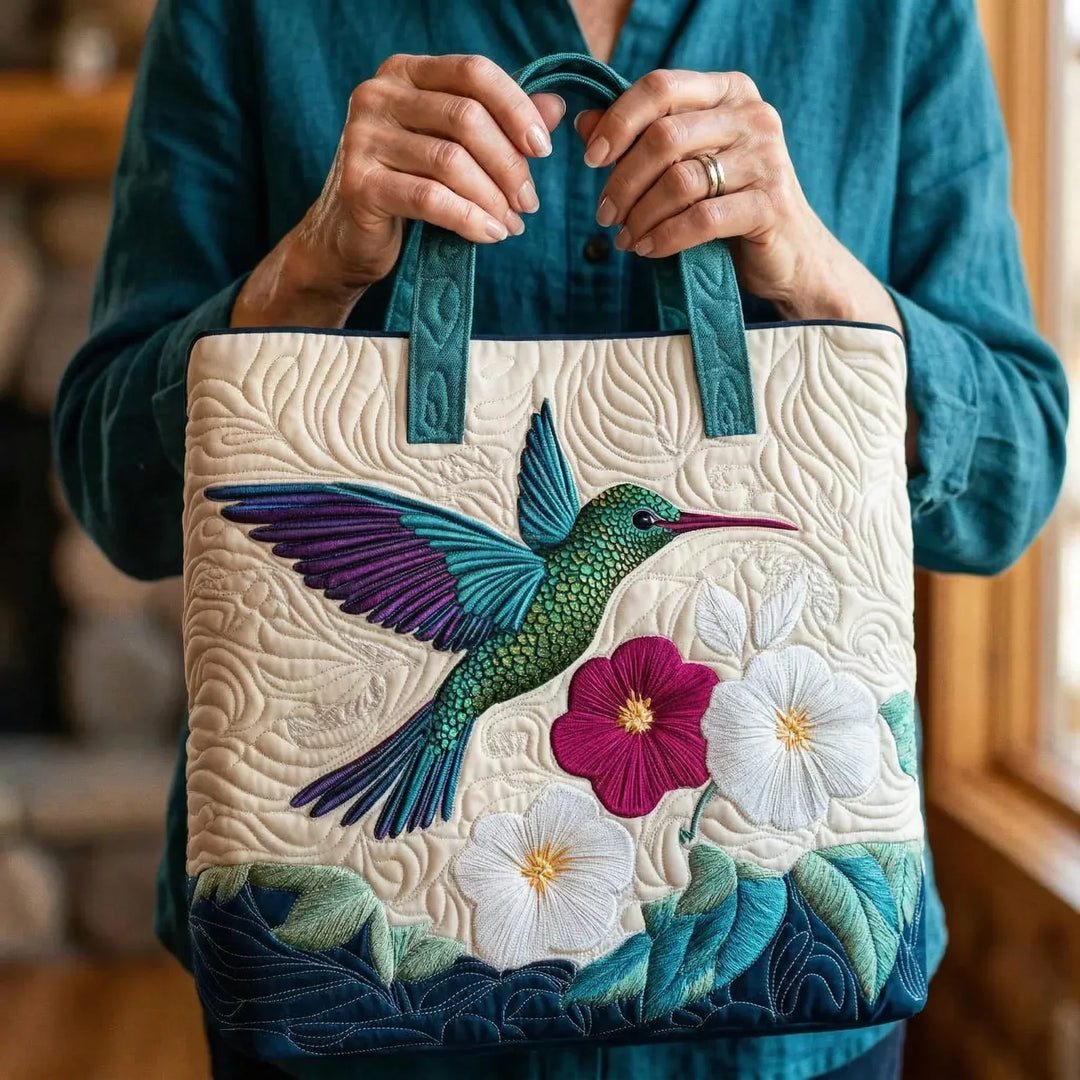 Miriam | Gesteppet Taske med Motiv Kolibri og Hvide Blomster