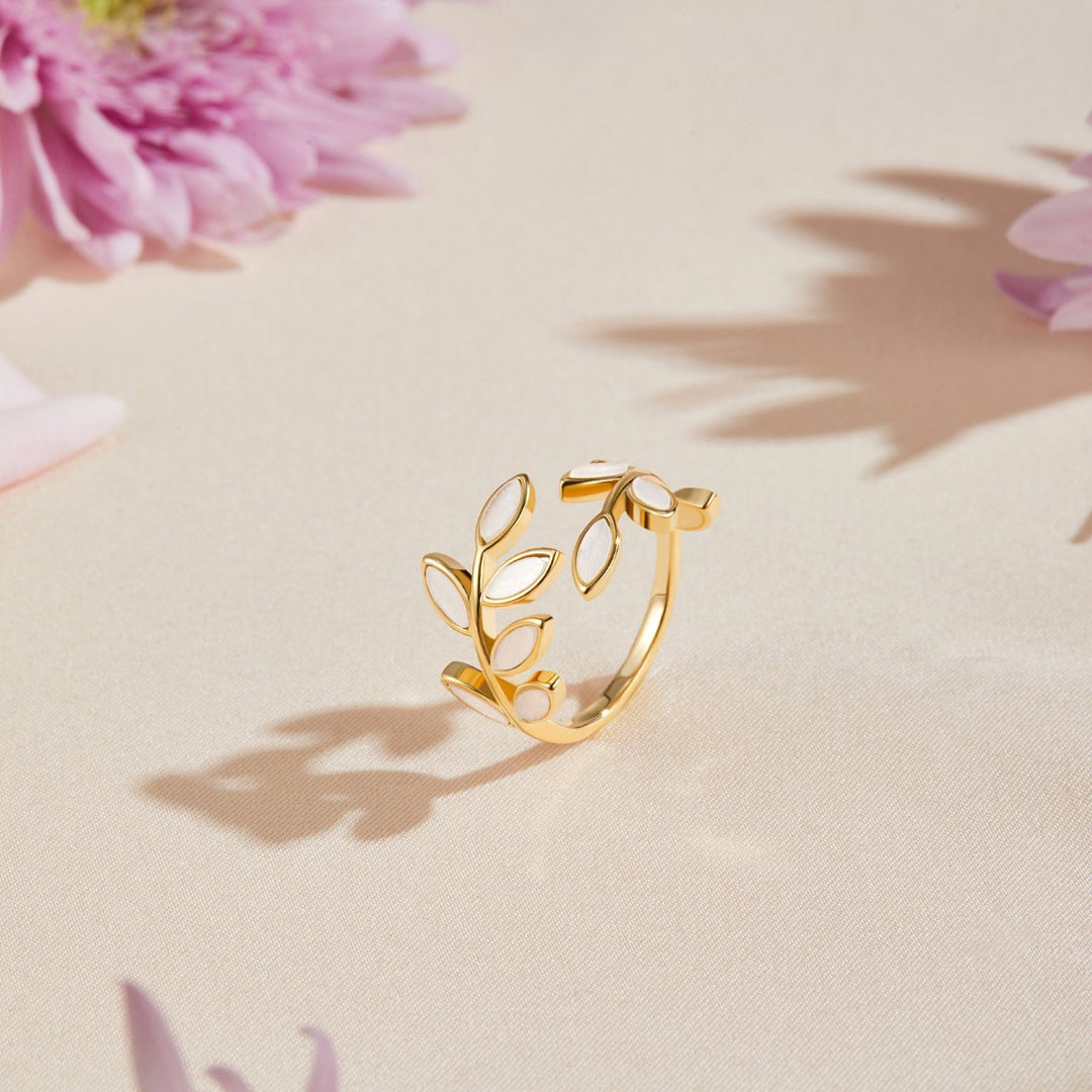 Serene - Guldblad Ring